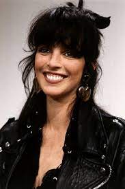 Mit dem hit 99 luftballons ihrer band nena wurde sie 1983 im zuge der neuen deutschen welle bekannt. Nena Feiert 60 Geburtstag Funf Geheimnisse Uber Die Sangerin
