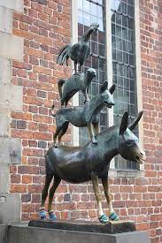 In 1951, marcks gave his creation to the city of bremen on loan. File Bremen Die Bremer Stadtmusikanten Jpg Wikimedia Commons