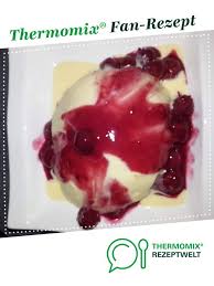 Dampfnudel Mit Heissen Kirschen Und Vanillesosse Rezept Dampfnudeln Lebensmittel Essen Dessert Ideen