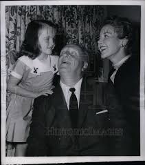 1954 Broadway actor Loring Smith with family in NY dressing room