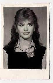 Loredana is an impressive live performer, fascinating vocalist and maverick musician experimenting thru. Loredana Groza Ani De Liceu Poza De Absolvire 18 Ani Tocmai Impliniti Lori Din Onesti Fata Cu Matricola Si Sarafan Castigase Deja Toate Marile Concursuri De Cantat Posibile In Romania