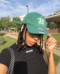 Pin By R R On Headwear Hair With Hat Aesthetic Hair Hat Hairstyles