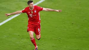 So könnten die mannschaftsteile für das spiel gegen. Fc Bayern Munchen Feiert Schutzenfest Gegen Monchengladbach Lewandowski Dem Muller Rekord Ganz Nah Eurosport