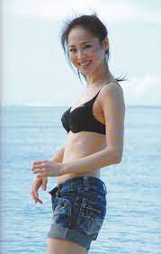 聖子fan おしゃれまとめの人気アイデア pinterest aki 芸能人 水着 女性アイドル 女優