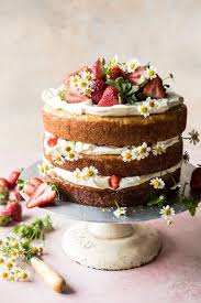 Idee Decoration Avec Des Fruits Pour Un Gateau Anniversaire Desserts Dessert Recipes Strawberry Cakes