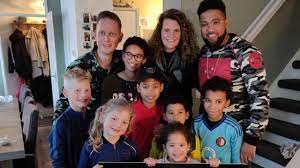 Jay is al seizoenen lang de favoriete vader in het programma een huis vol, waarin grote gezinnen worden gevolgd. Koen Houdt Nare Smaak Over Aan Inzamelactie Papa Jay Doneeractie Nl Pikte Meer Dan 10 000 Euro In Omroep Brabant