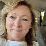 Lori Sorg's Instagram, Twitter & Facebook