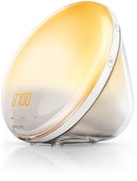 Yanking it out of the box, the build quality of this thing smacked me right upside the head. Wake Up Light Hf3520 01 Philips