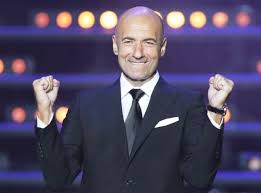 Игорю крутому приписали внебрачного сына. Igor Krutoj Sovershil Promenad Po Krasnoj Ploshadi S Synom I Vnuchkoj Trendy Novostej