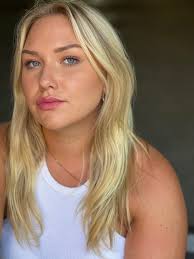 How to Make Friends (Short 2022)