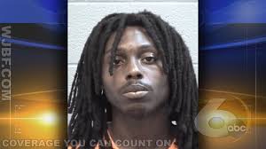 Man arrested in stabbing death