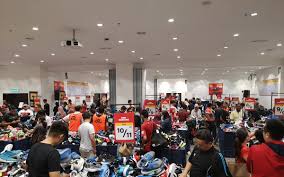 1 sports retailer which is primarily involved in the retail of sports footwear, apparel and equipment. Moh Kita On Twitter Sudah Pergi Sale Al Ikhsan Sports Di Aeon Klebang Ipoh Murah Menarik Ada Kasut Casual Running Futsal Boot Banyak Lagi Tarikh 22hb 31hb Mac 2019