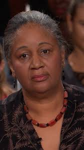 Danielle was unhappy with her wedding dress and made it known by going to  the local news!