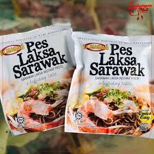 Bahan utamanya merupakan sambal laksa yang diperbuat daripada pelbagai ramuan. Pes Laksa Sarawak Hj Manan Shopee Malaysia