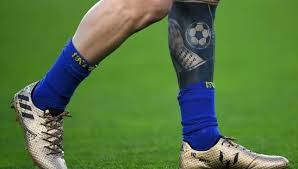 Messi's first ink on his dominant leg came after his son thiago was born in 2012, when the barcelona star got his child's name and hand prints tattooed on his calf. Lionel Messi S Tattoos And The Real Meanings Behind Them