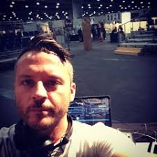 Robert Collado's Instagram, Twitter & Facebook