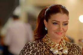 غادة عبد الرازق تشارك جمهورها فرحة العيد بنشر صورة على انستجرام necklace gold necklace gold