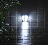 6LED Outdoor Waterproof European Style Solar Power Garden Light High Quality