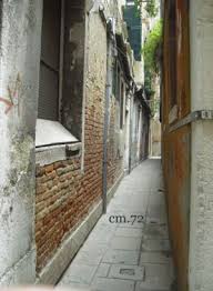 Calle varisco esiste ed è, a tutti gli effetti, la calle più stretta di venezia. Der Weg Nach Venedig Calle Venice Wiki La Guida Collaborativa Di Venezia