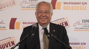 Galatasaray spor kulübü başkan adaylarından yiğit şardan adaylık başvurusunu yapmasının ardından ilk kez bir canlı yayına çıkarak projelerini anlattı. Yigit Sardan Fatih Terim Ile Calisacagimiz Vaadiyle Baskanliga Mi Yuruyelim Sozcu Gazetesi