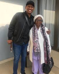 Proverb and liesl laurie are already moving on after their breakup. Liesl Laurie On Twitter My Fav So Spicy