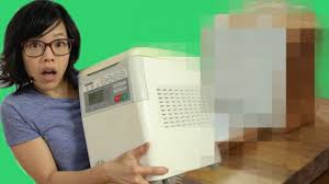 It produces excellent results on dinner rolls, loaves, pizza, and baguettes among others. Thrift Store Breadmaker Bread Will A 30 Year Old Bread Machine Bake Delicious Cheap Bread Youtube