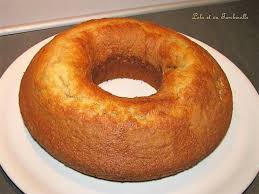 Gateau Au Yaourt Extra Moelleux A La Banane Au Rhum Recette Gateau Yaourt Gateau Yaourt Banane Gateau Yaourt Moelleux