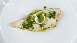 Il pesce spada è un ingrediente che si presta ad essere preparato in mille maniere. Trancio Di Pesce Spada Alla Griglia Youtube