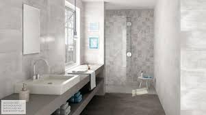 Verletzungen durch ausrutschen können ganz einfach vermieden werden. Rutschfeste Fliesen In Der Dusche Was Ist Wichtig Wissen Beim Kauf