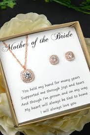 Tips For Making Sure Your Wedding Day Is Perfect Wedding Gifts For Parents Wedding Gift Set Gifts For Wedding Party