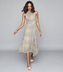 To ensure you're dressed appropriately and stylishly for all upcoming nuptials on your calendar, we've created this handy guide to wedding attire. 19 Wedding Guest Outfits To Shop Right Now