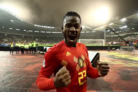 Batshuayi began his professional career at standard liège in 2011, scoring 44 goals in 120 games across all competitions. Chelsea Transfer News Michy Batshuayi Plays Down Rumours Of Early Return Bleacher Report Latest News Videos And Highlights