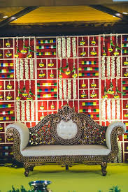 Showering our pregnant friends with lavish gifts is pulling on our purse strings with women spending £220 million attending baby showers each year once the preserve of american housewives, the baby shower is the latest trend to cross the atlantic, with one in seven british women claiming they. Baby Shower Decoration Ideas Evibe In Evibe In