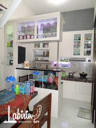 Aksesoris laundry & peralatan kebersihan. Kitchenset Mbak Shelvy Piramita Malang Kitchensetminimalismurah