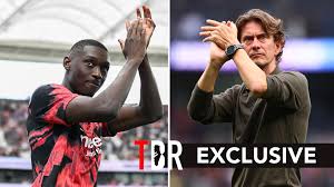 Julio filippo naked welcomed by a very pretty mature woman