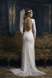 Maybe you would like to learn more about one of these? Pin By Laura R On Hochzeitkleid Art Deco Wedding Dress Deco Wedding Dress Vintage Wedding Dress 1920s