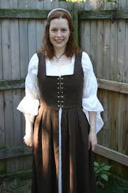 Learn how to create a dynamic 3d marvelous designer dress with our free marvelous designer video tutorial workshop. Irish Overdress Pattern Renaissance Fair Costume Irish Traditional Dress Renaissance Costume Diy