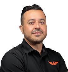 Alejandro Mares's Instagram, Twitter & Facebook