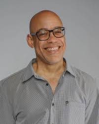 Len Grover's Instagram, Twitter & Facebook