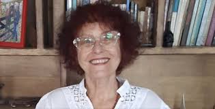 Escritora Roseana Murray perde braço direito após ataque de pitbulls