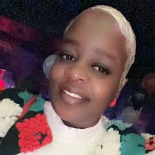 Rashonda Kelly claims someone boarded up her backyard gate so she wouldn't  have access to a nearby neighborhood -- Joe Fisher WAVY has both sides of  the story at this link. #WAVYTV10