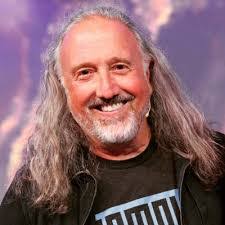 Eli Morris's Instagram, Twitter & Facebook