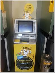 Certain banks have installed cash deposit machines in their branches and atm outlets for customer convenience. 1 Cdm Maybank Terima Not Rm1 Dan Rm5sumijelly Weblog