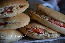À thé de sel 1 1/2 pain sandwich {a la pate magique} | le blog cuisine de samar. Sandwich Pan Bagnat A Ma Facon Le Sucre Sale D Oum Souhaib