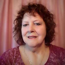 🎁🥐✨A beautiful gift box and a special breakfast—the perfect combination  to delight that special someone! 🛒👉bit.ly/3XTKvhM