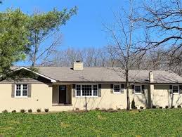 I M Looking For A Buyer For My Listing At 1360 16th Model Rd Manchester Tn Please Contact Me For Details H Types Of Houses Foreclosed Homes Home And Family