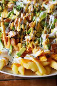 Cuando hablas de papas locas es hablar de una botana deliciosa, cargada de ingredientes que te llevan a tu infancia, al tianguis, a la salida del colegio. Papas Fritas A La Mexicana Recetas Con Papas Comidas Con Papas Comida Con Papas