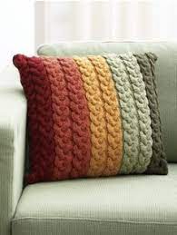 Here are 27 absolutely free knitting patterns for cushion (and some pillow!) covers. 100 Knitted Pillows Ideas Knit Pillow Pillows Knitting