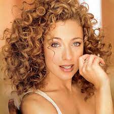 From an edgy bob to a funky ponytail, to a sassy braid, every hairdo has an edgy version. Pin By Dilek Cavusoglu On Wild Locks Curly Hair Styles Naturally Curly Hair Styles Medium Length Curly Hair