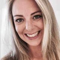 Karen Specht's Instagram, Twitter & Facebook